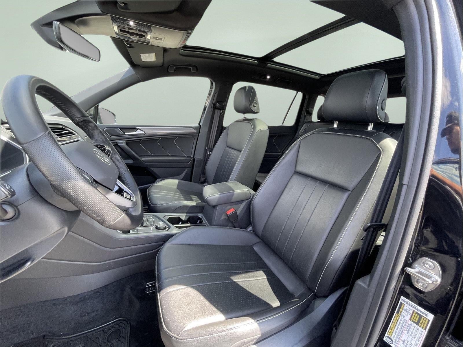 2024 Volkswagen Tiguan SE R-Line Black