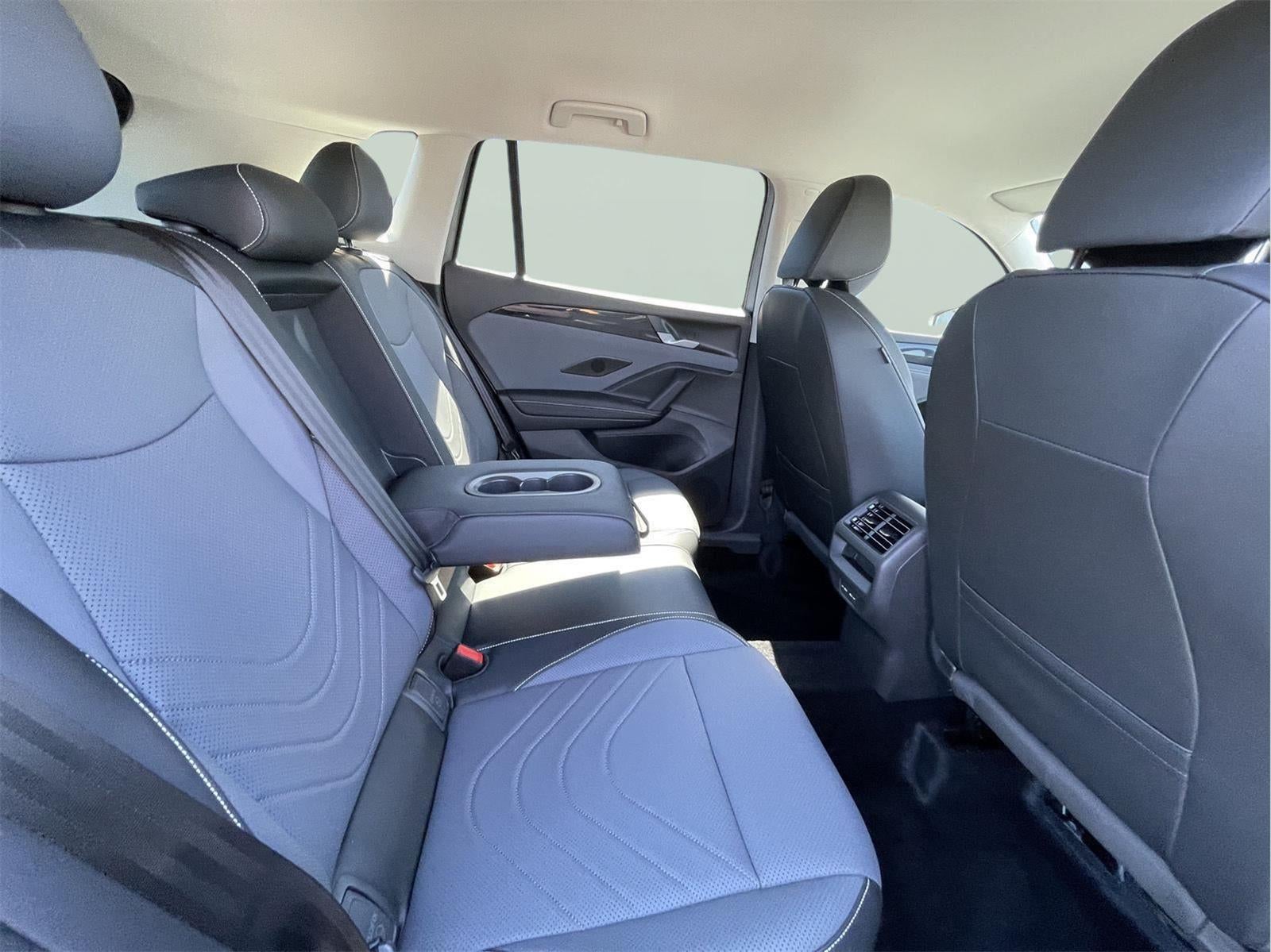 2025 Volkswagen Tiguan SE