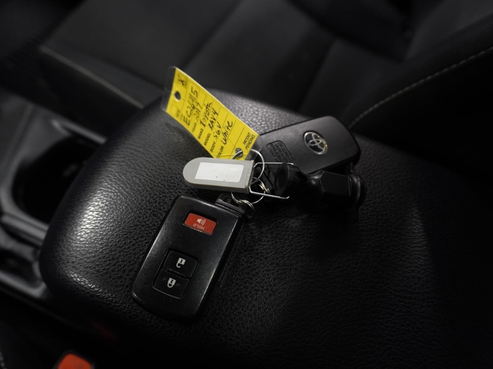 2017 Toyota RAV4 Hybrid XLE