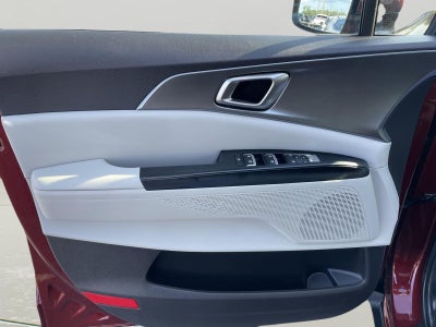 2023 Kia Carnival LX