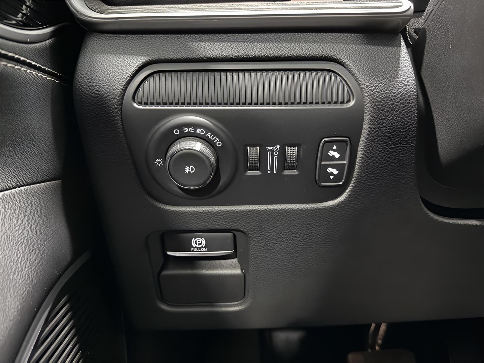 2023 Jeep Wagoneer L Series III