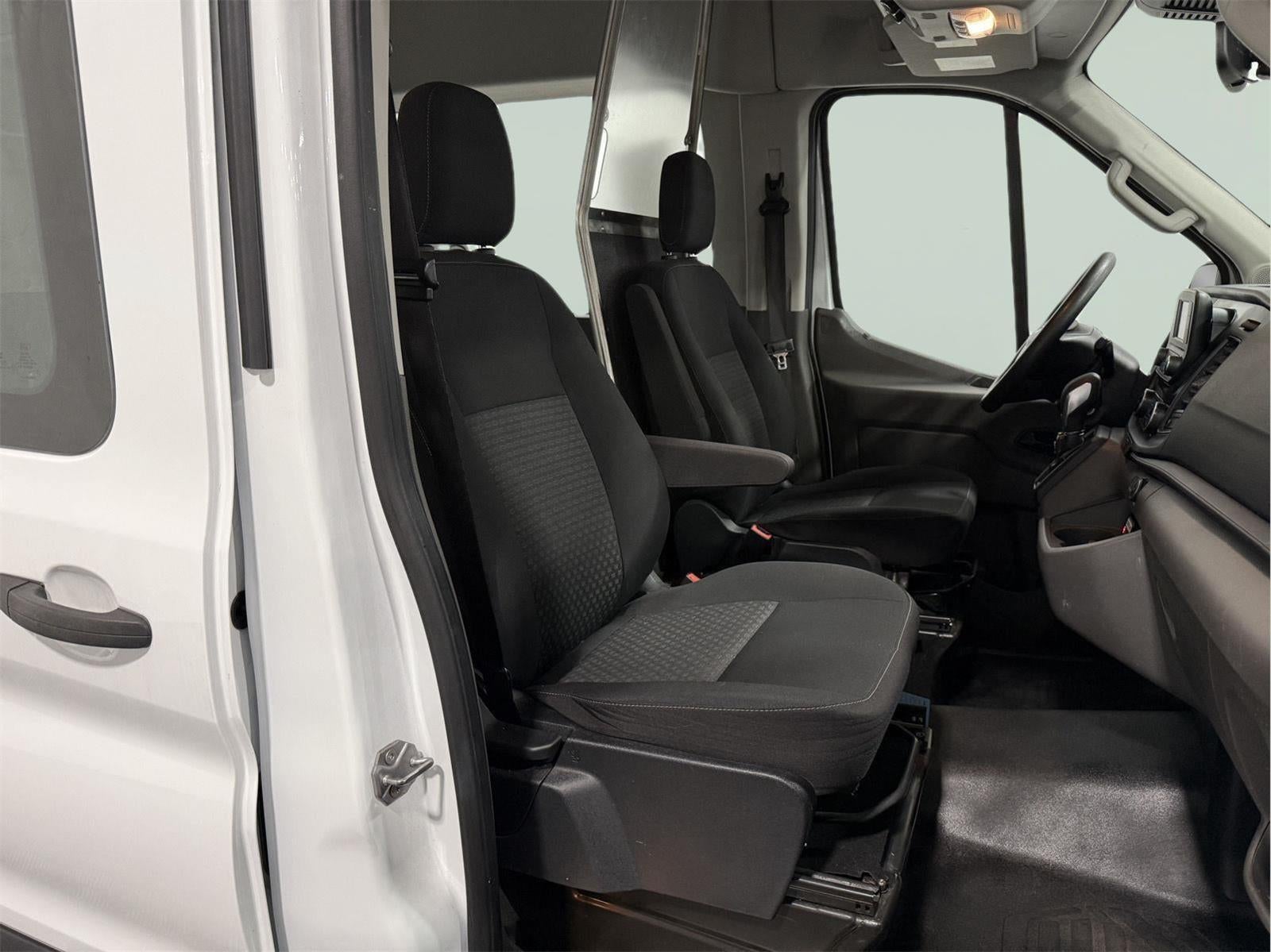 2020 Ford Transit Passenger Wagon XL