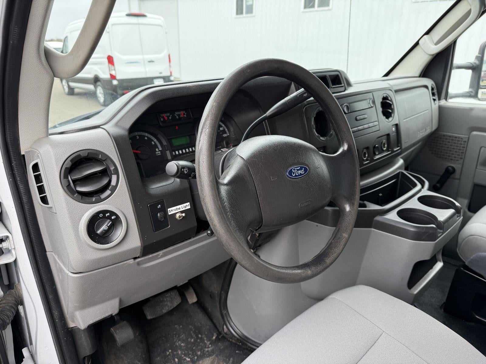 2019 Ford E-Series Cutaway E-450 DRW 158 WB