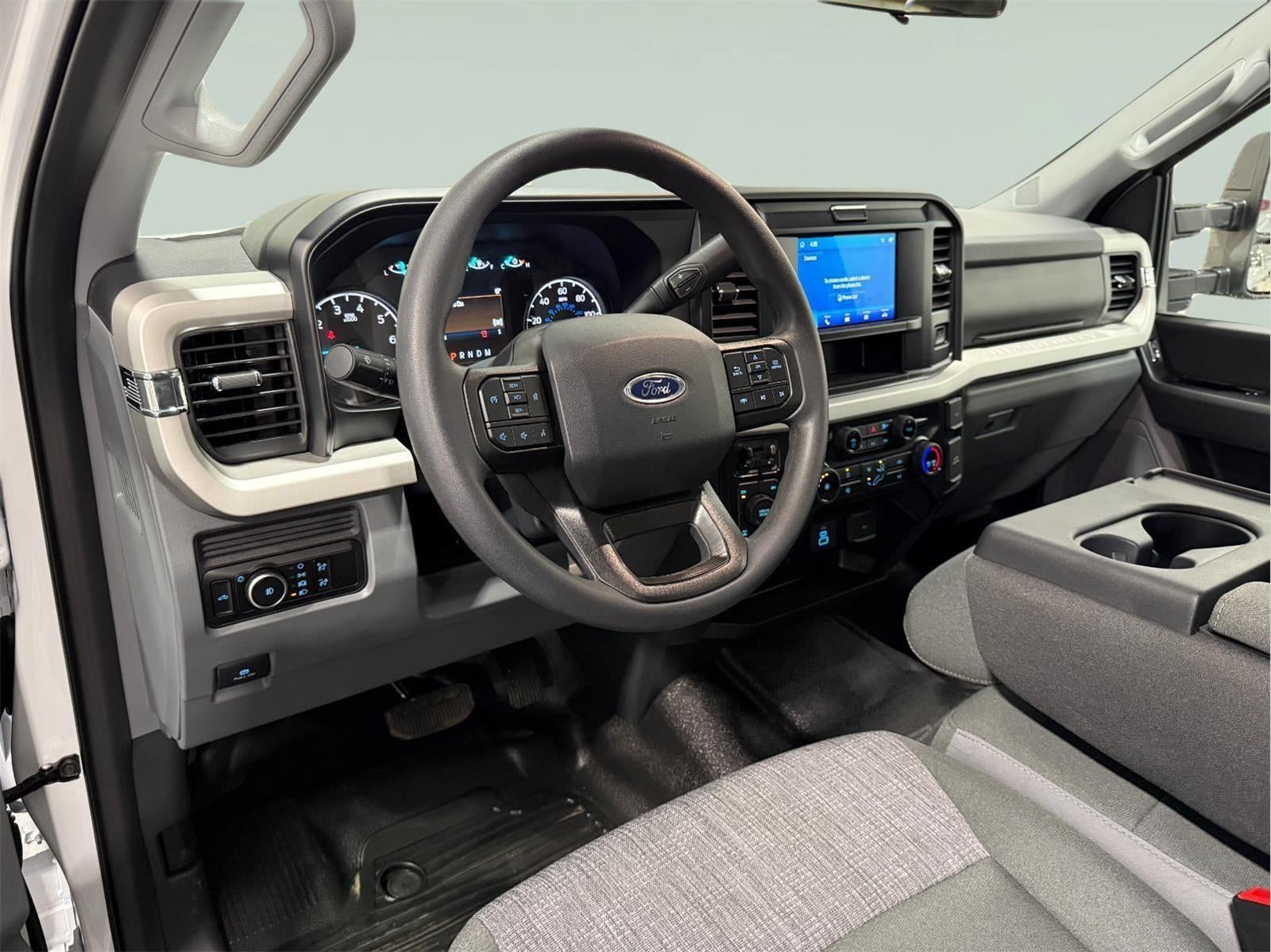 2025 Ford Super Duty F-350 Lariat