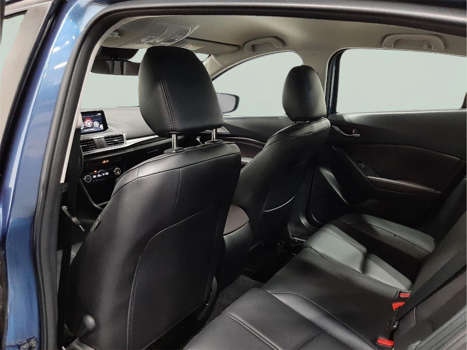2018 Mazda Mazda3 4-Door Touring
